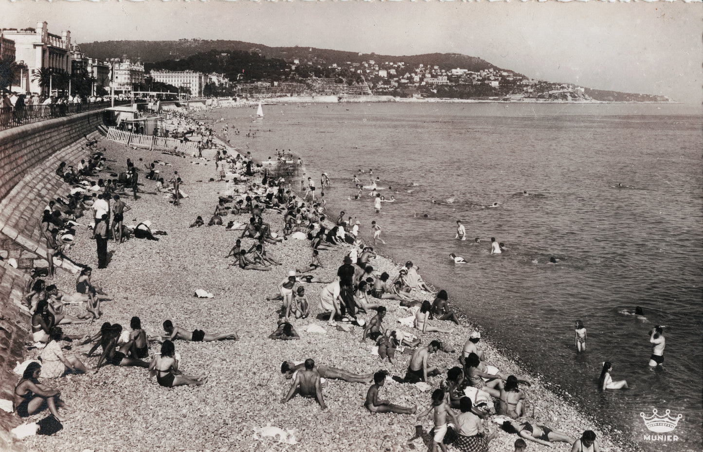 Beach Bathers, Nice