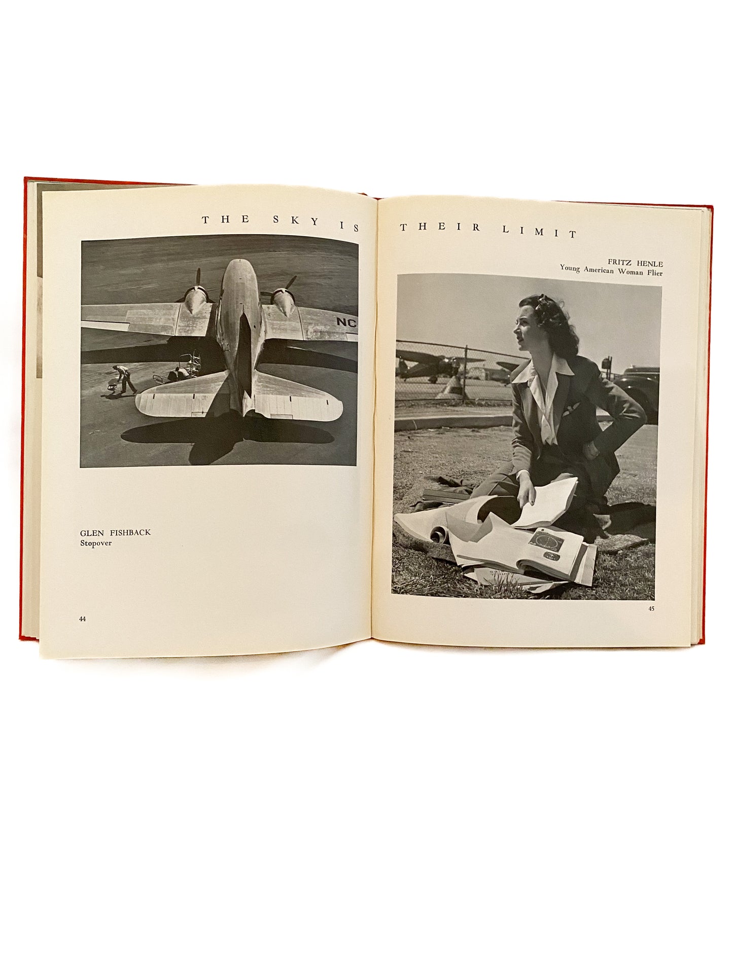 Modern Photography: The Studio Annual of Camera Art 1942-1943, Holme