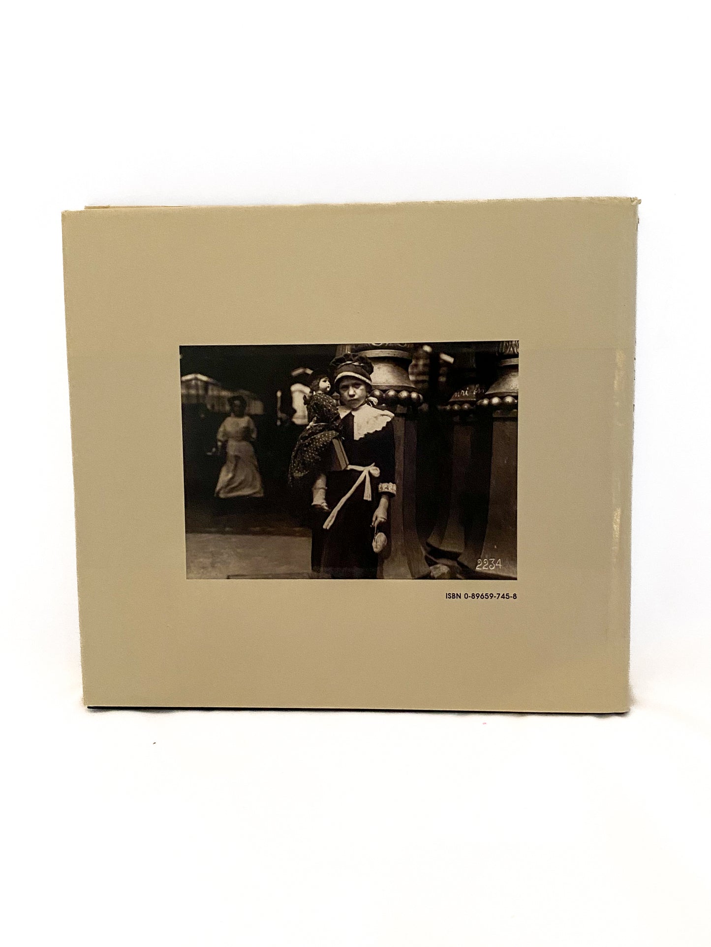 Lewis Hine in Europe: The Lost Photographs, Kaplan